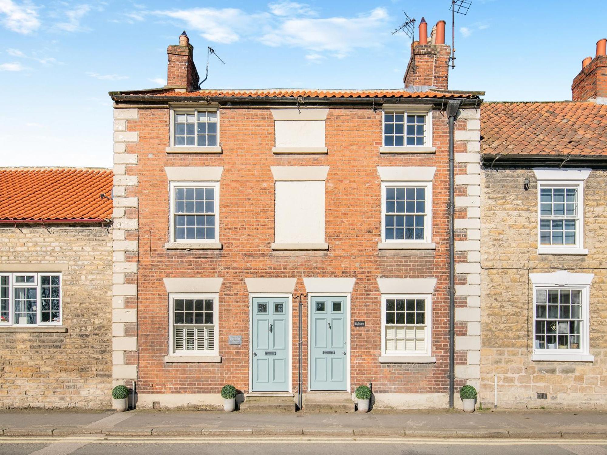 Ryburn House - Uk43518 Villa Торнтън Дейл Екстериор снимка