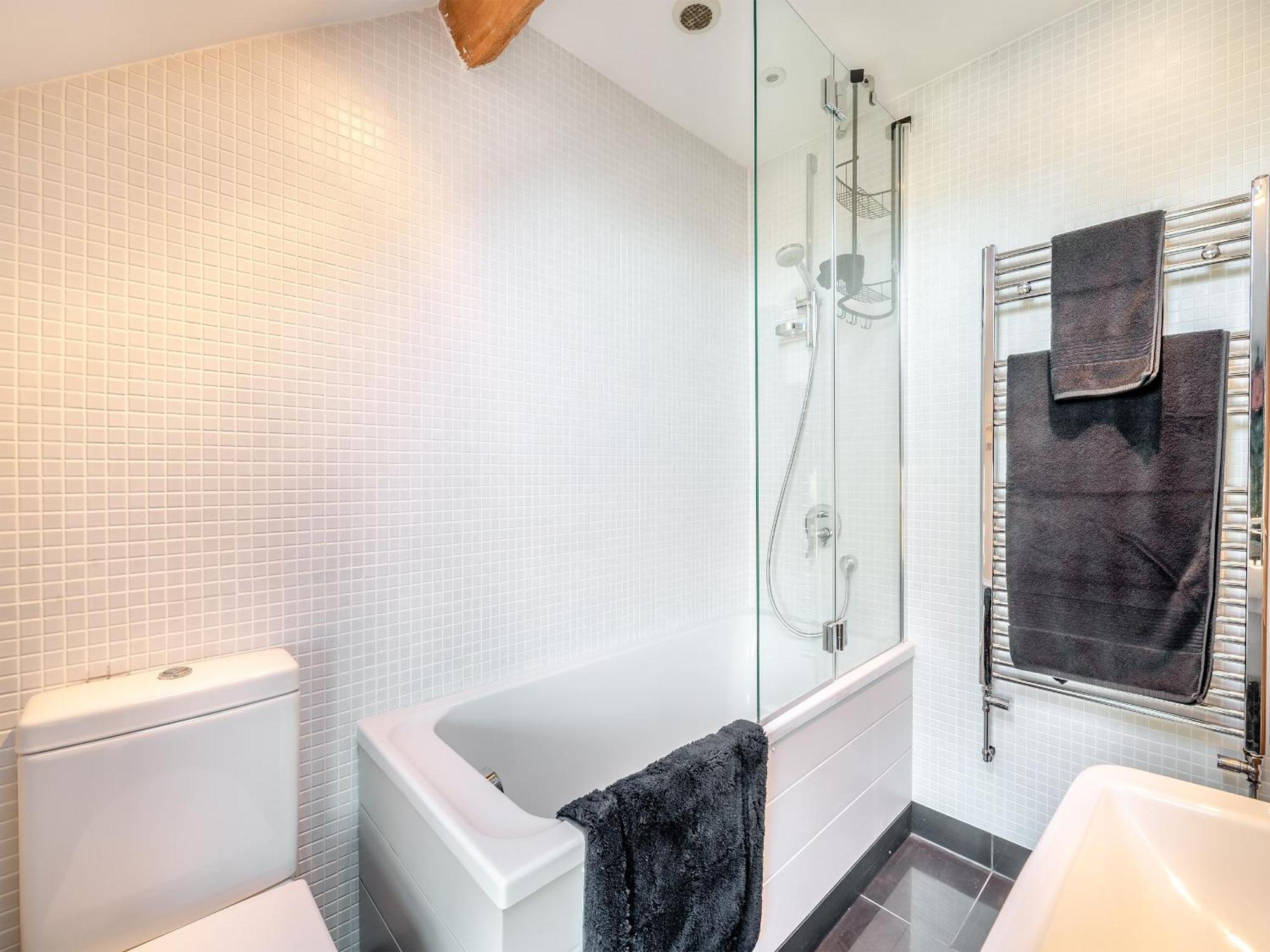 Ryburn House - Uk43518 Villa Торнтън Дейл Екстериор снимка