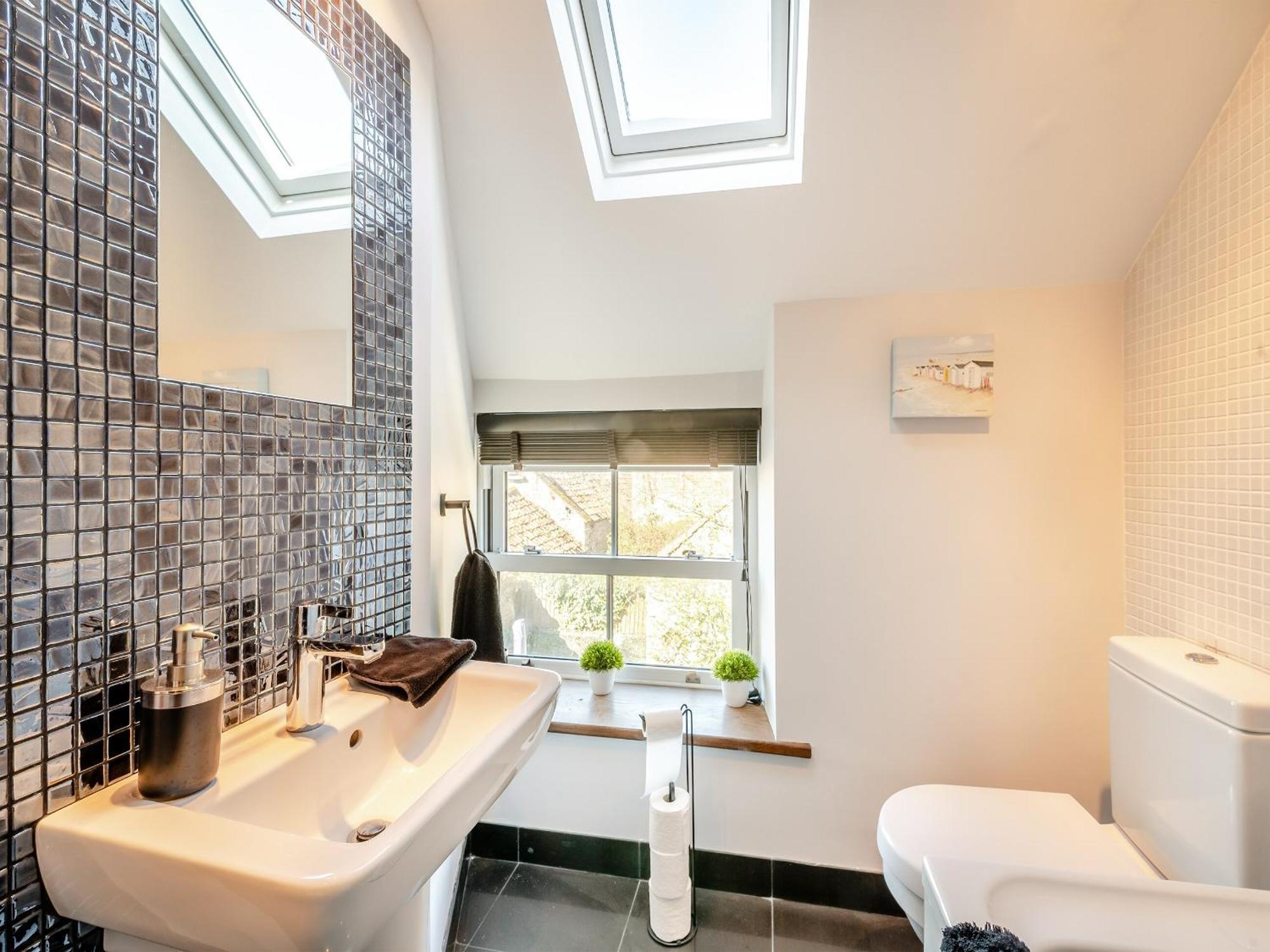 Ryburn House - Uk43518 Villa Торнтън Дейл Екстериор снимка