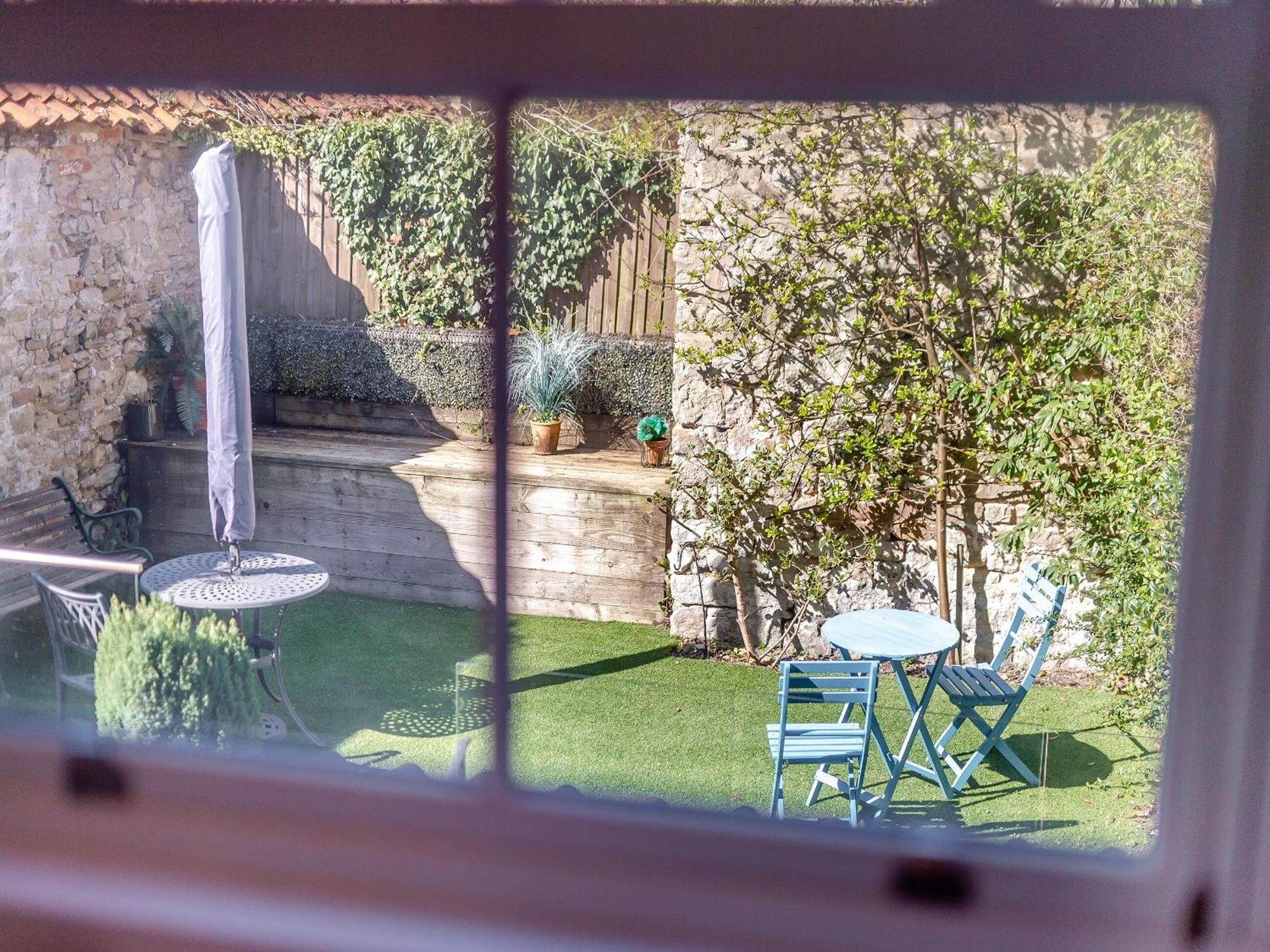 Ryburn House - Uk43518 Villa Торнтън Дейл Екстериор снимка